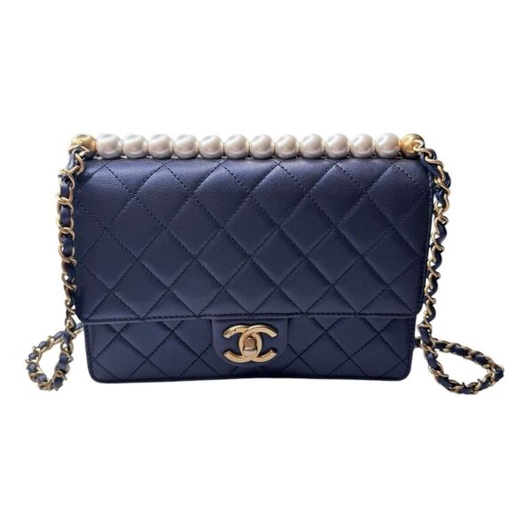 Chanel Iridescent Small Chic Pearls Flap Bag - Picture 2 of 13